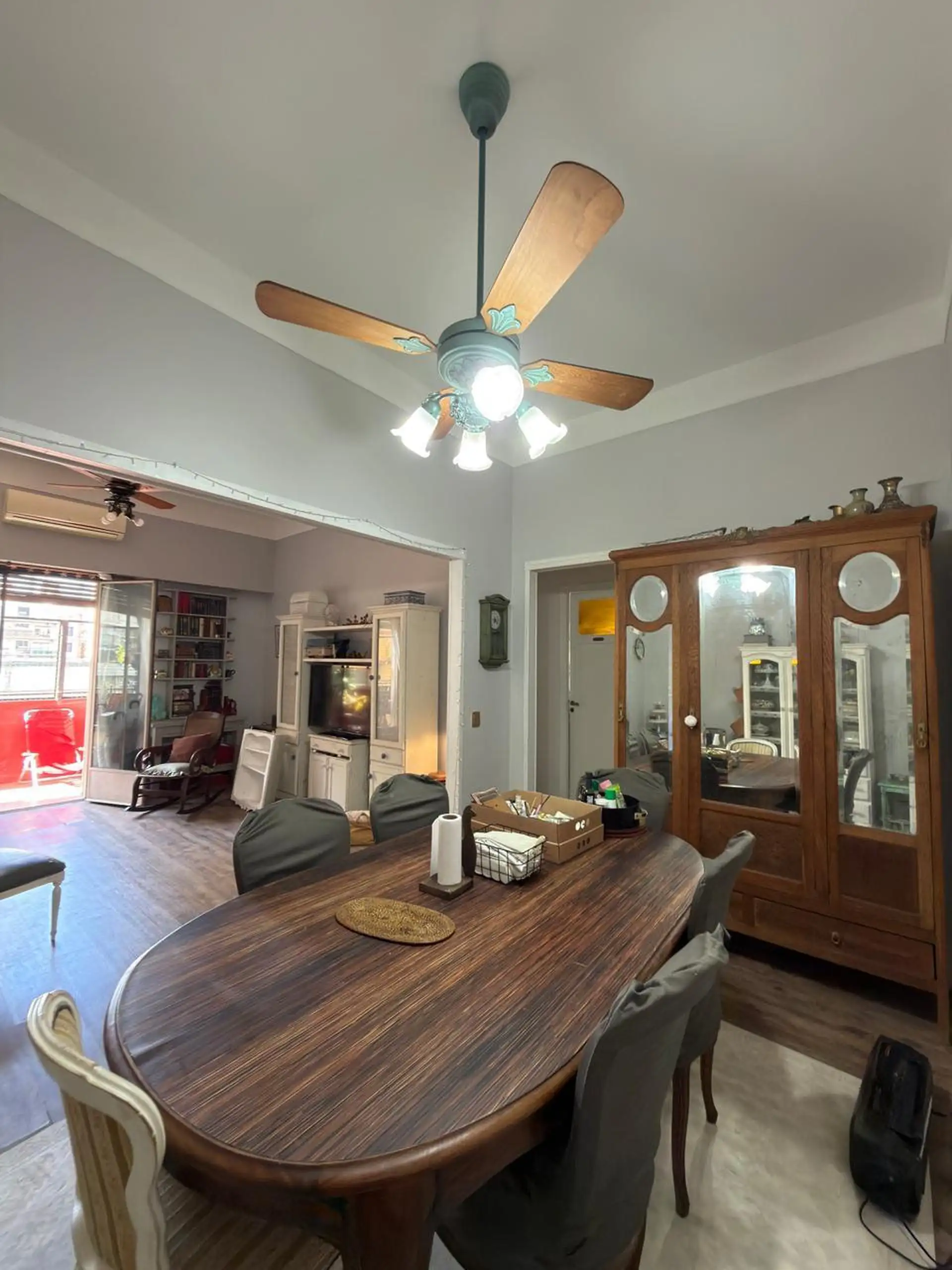 EXCELENTE DEPARTAMENTO DE 3 AMBIENTES - Con dependencia, 2 baños y balcón al frente 