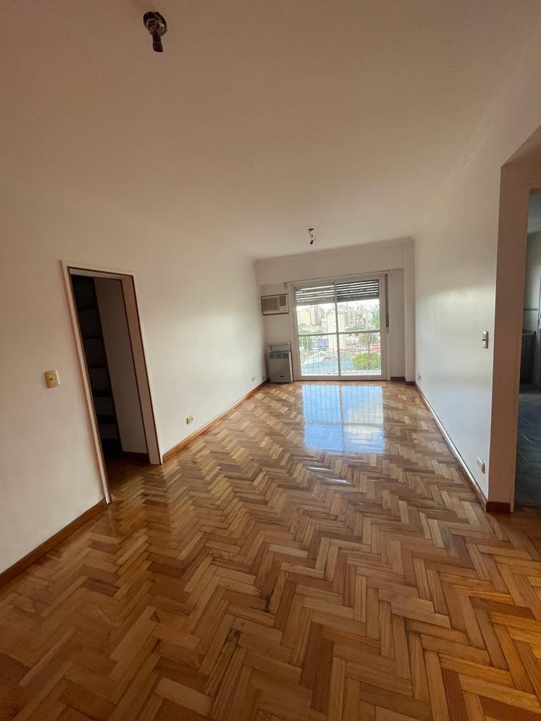 DEPARTAMENTO 4 AMBIENTES EN TORRE EN ALMAGRO