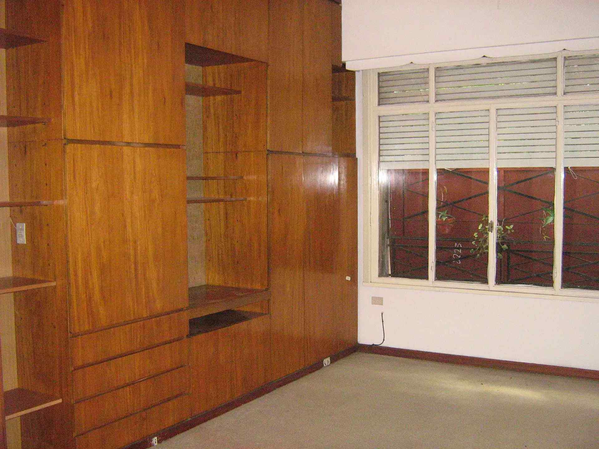 ¡Oportunidad! Monoambiente al Frente, Impecable, a 1 Cuadra de Av. Rivadavia