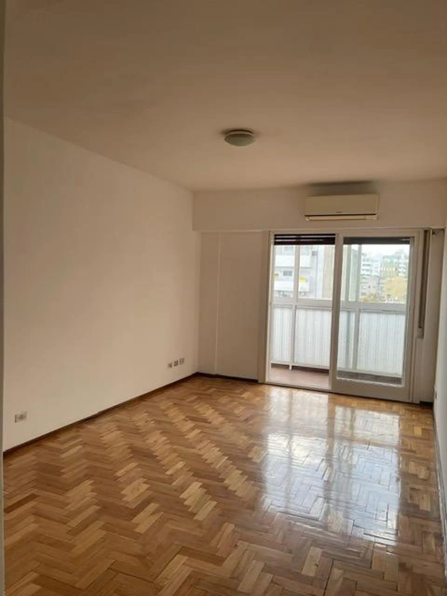 Alquiler Departamento 2 ambientes en Caballito – Muy luminoso con balcón y vista abierta
